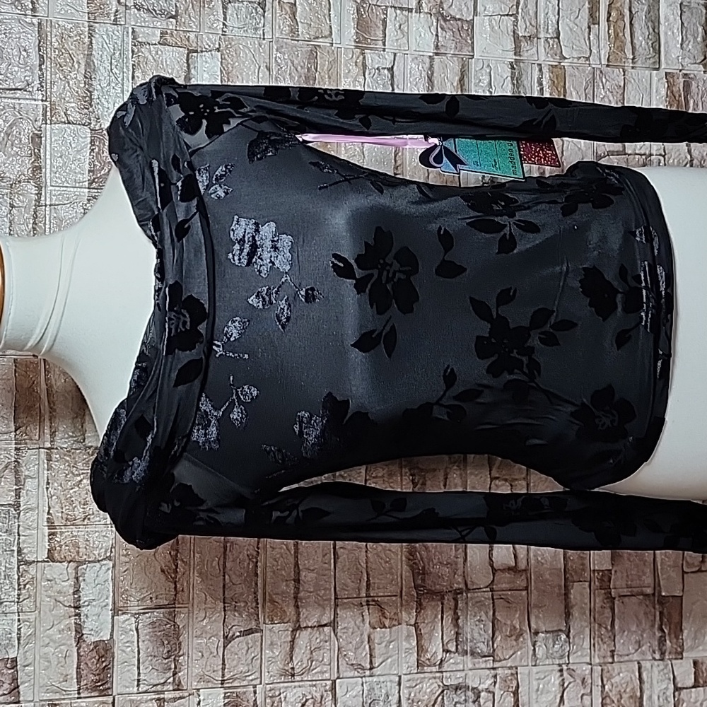 Madden Girl Brand New Elegant Black Floral Blouse